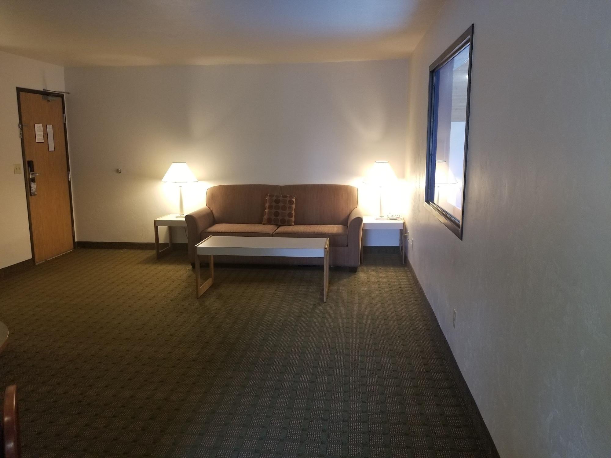 Super 8 By Wyndham Bend Hotel Ngoại thất bức ảnh