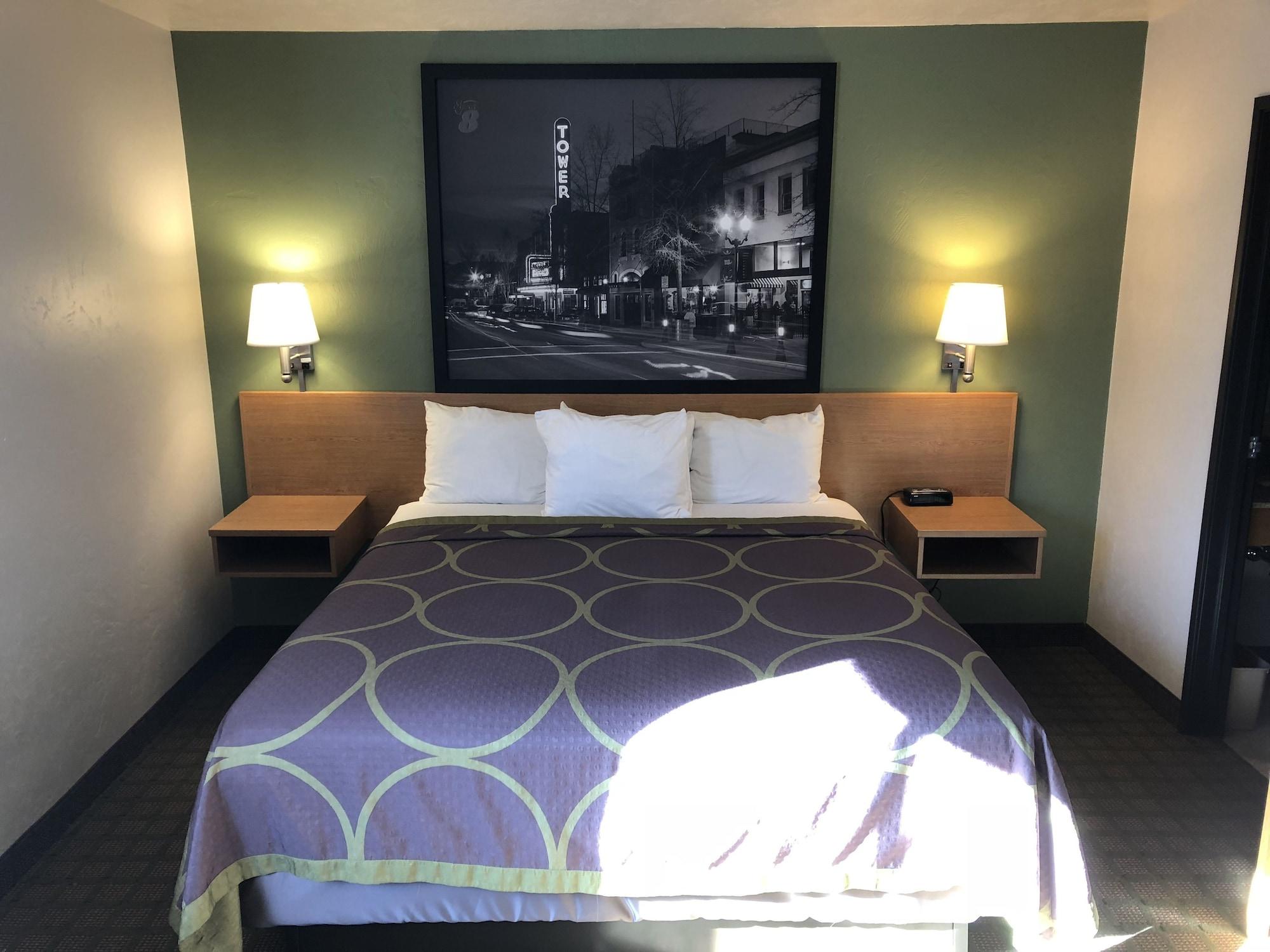 Super 8 By Wyndham Bend Hotel Ngoại thất bức ảnh